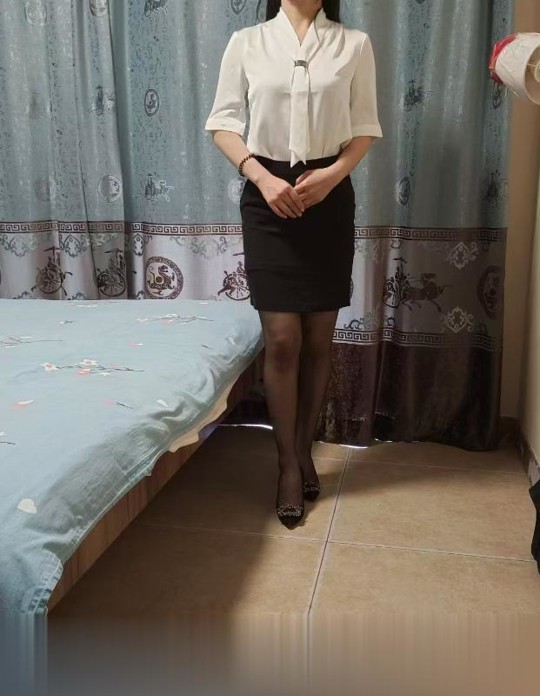 河南-郑州身材一流的晓明老师-2.jpg